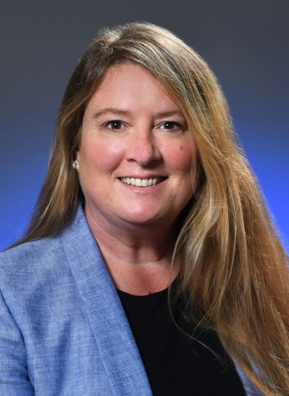 Elizabeth Bowling Headshot photo of Elizabeth Bowling