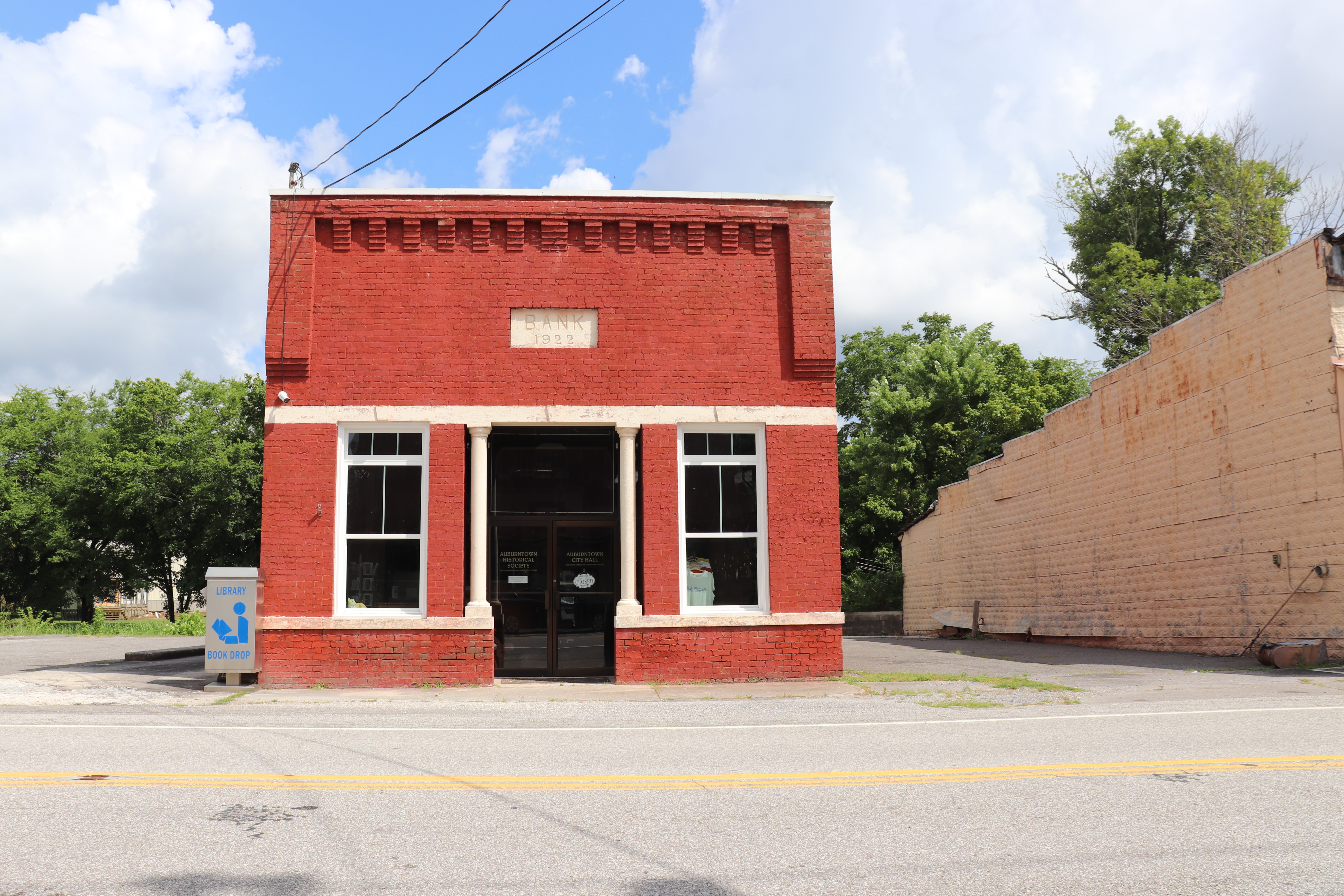 Image of Bank of Auburn building in Cannon County