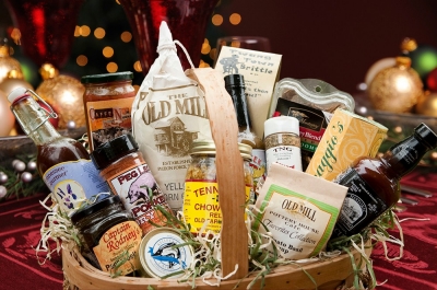 Food and Beverage Manufacturing Gift basket full of Tennessee made food products