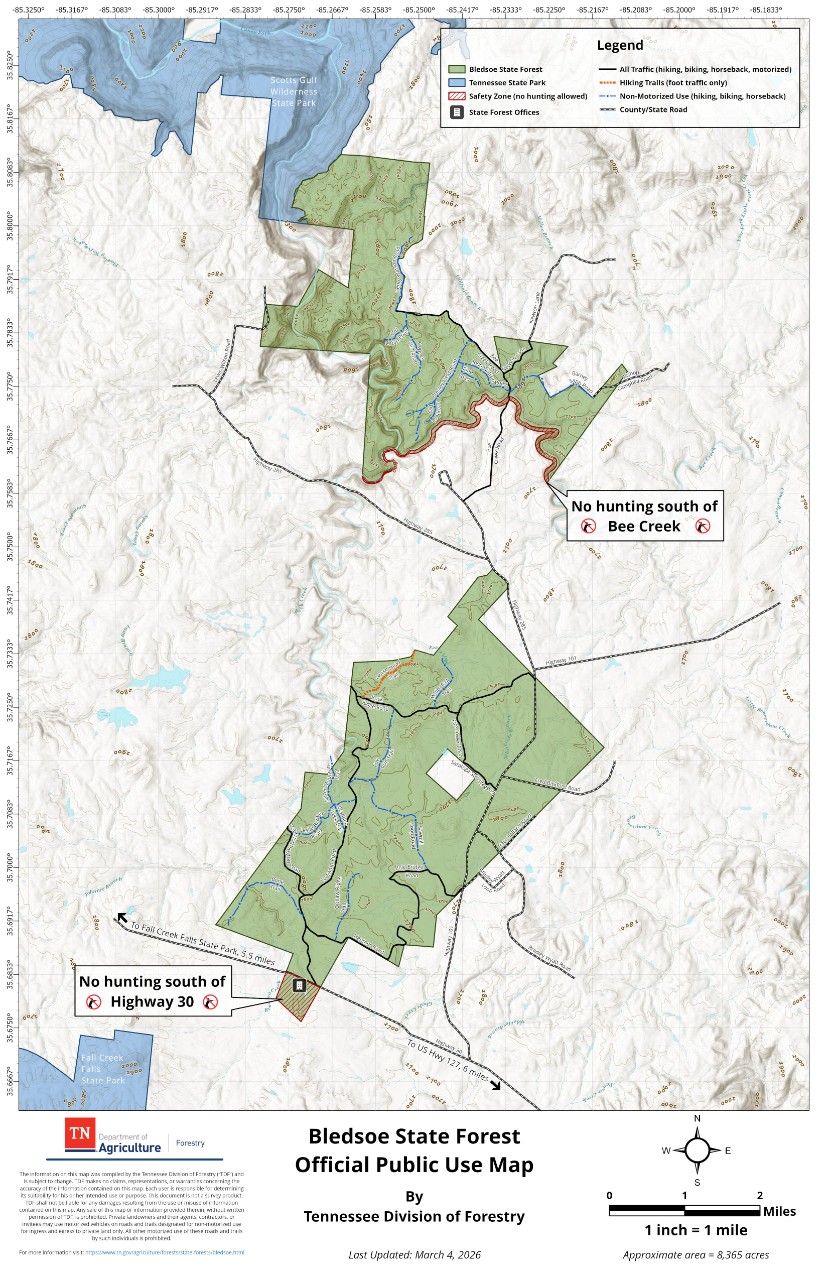 Official Public Use Map of Bledsoe State Forest, approximately 8,365 acres, published by the Tennessee Division of Forestry. The map shows the forest boundary, trail system, road designations, State Forest Offices and designated safety and no-hunting zones.