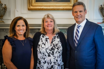 Dr. Jill Johnson Receives Award from Governor and First Lady Lee