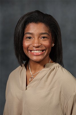 headshot photo of pharmacy resident Nya Conley
