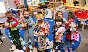 Children Receive Donation From MCCX