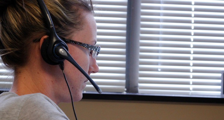 DCS Child Abuse Hotline DCS Child Abuse Hotline Worker