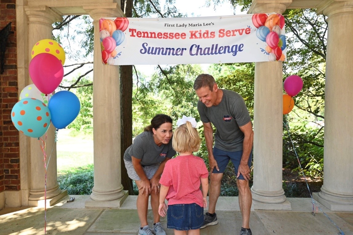 September 14, 2019 – Gov. Bill Lee and First Lady Maria Lee greet one of the top participants of the Tennessee Kids Serve Summer Challenge at the Tennessee Residence.