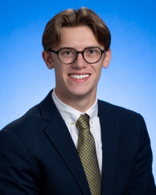 Hayden Pierce headshot