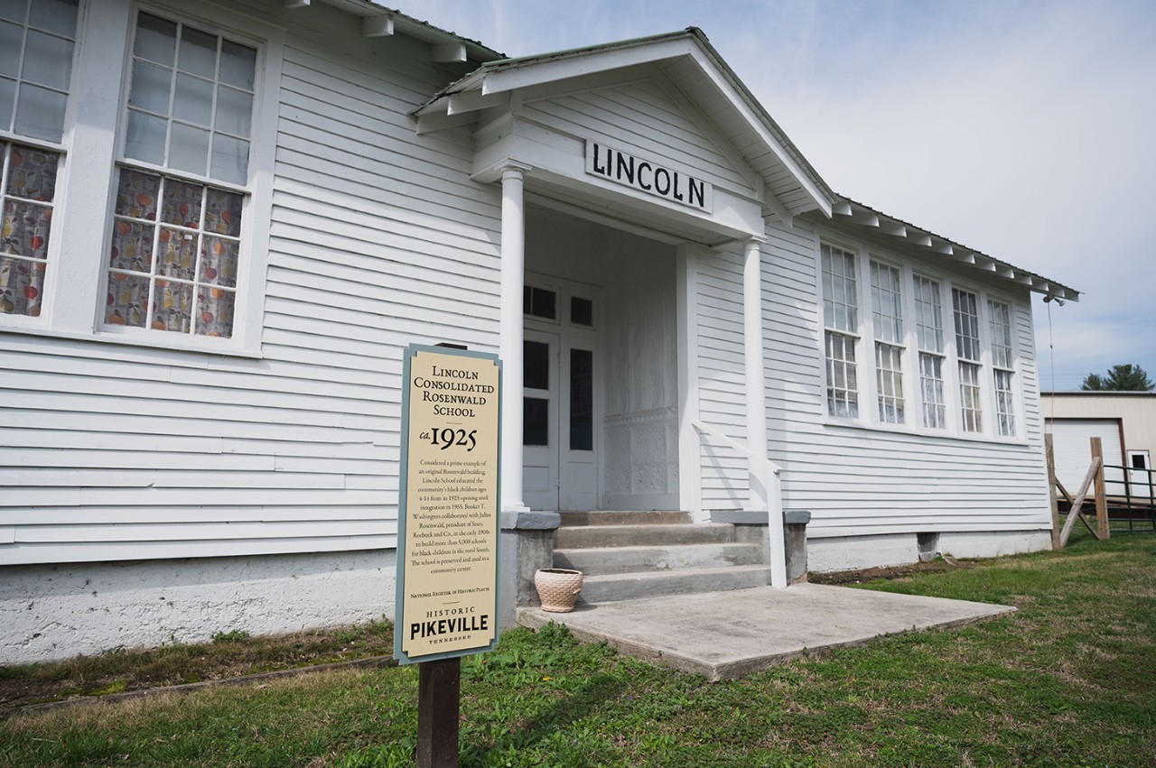 Lincoln School, Pikeville, TN - Photo by TN Photographic Services