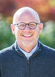 Headshot of Stephen Loyd