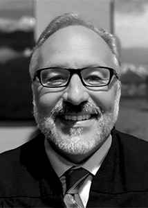 Headshot of Shayne Sexton