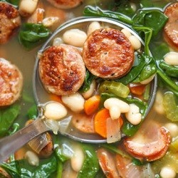 Slow Cooker Sausage, Spinach and White Bean Soup