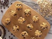 no-bake peanut butter and chocolate bites