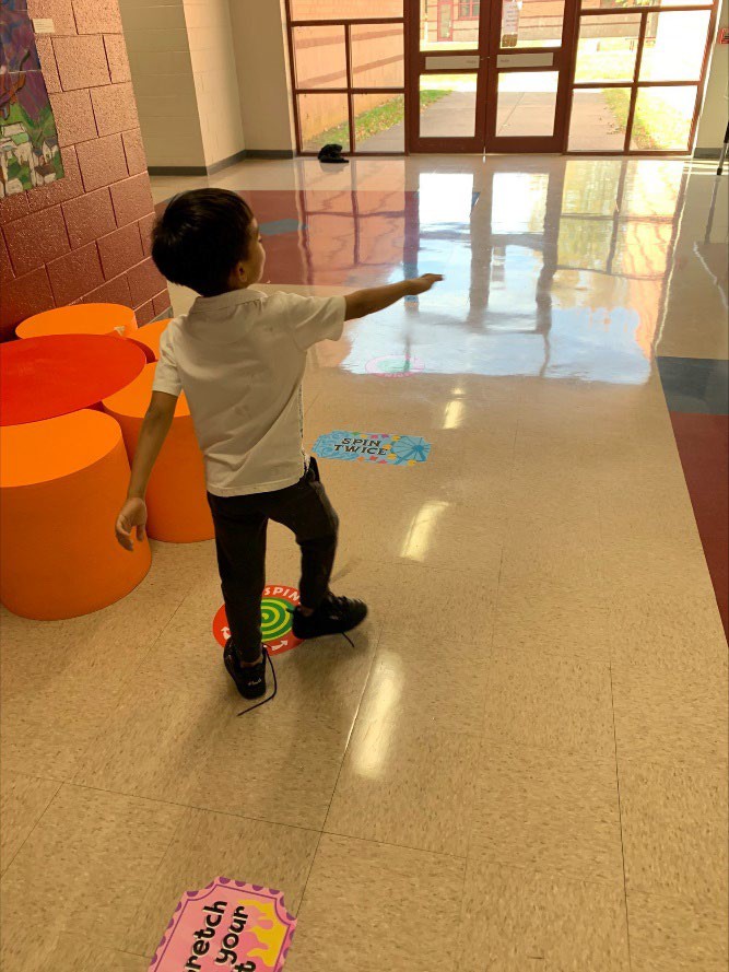 DuringSchoolActivity_KidInSchool_img DuringSchoolActivity_KidInSchool_img