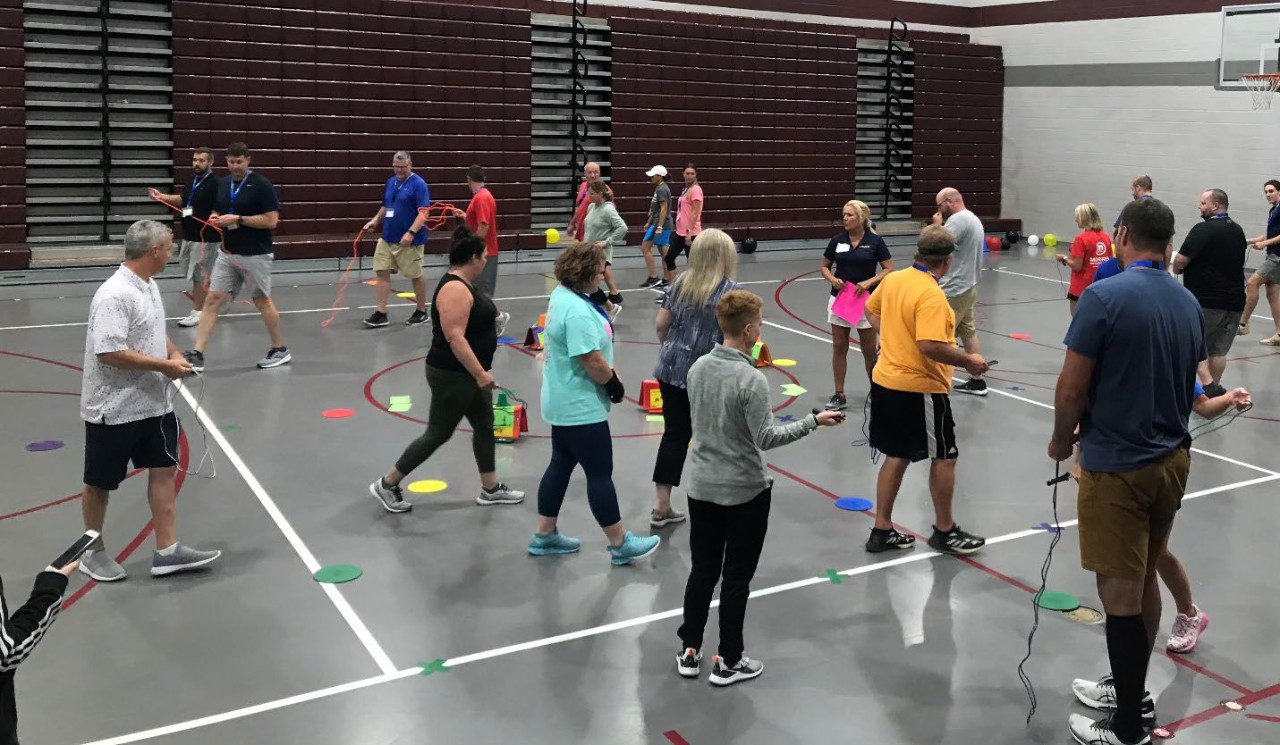 PhysicalEducation_PeopleInGym_img PhysicalEducation_PeopleInGym_img