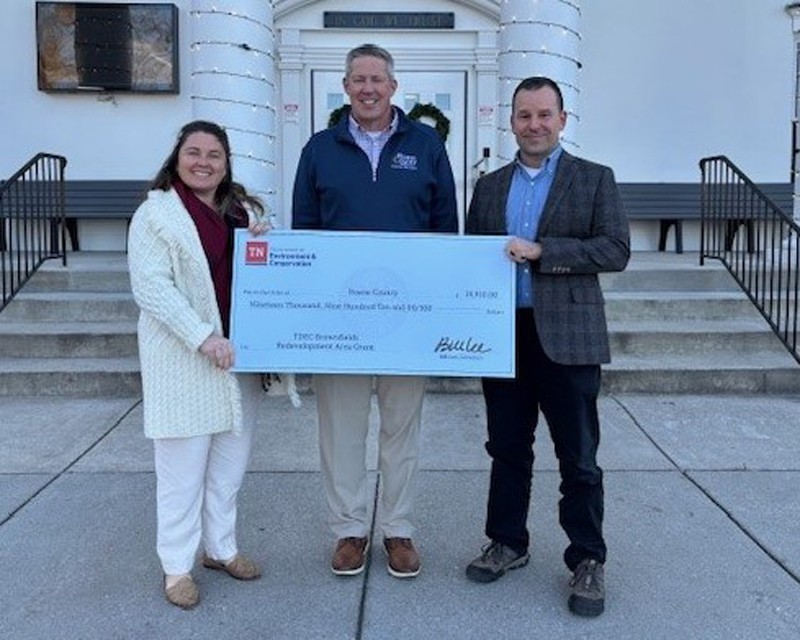TDEC presents a check to Roane County for brownfield redevelopment. Pictured are Amy Dyman, Wade Creswell and John LeCroy.