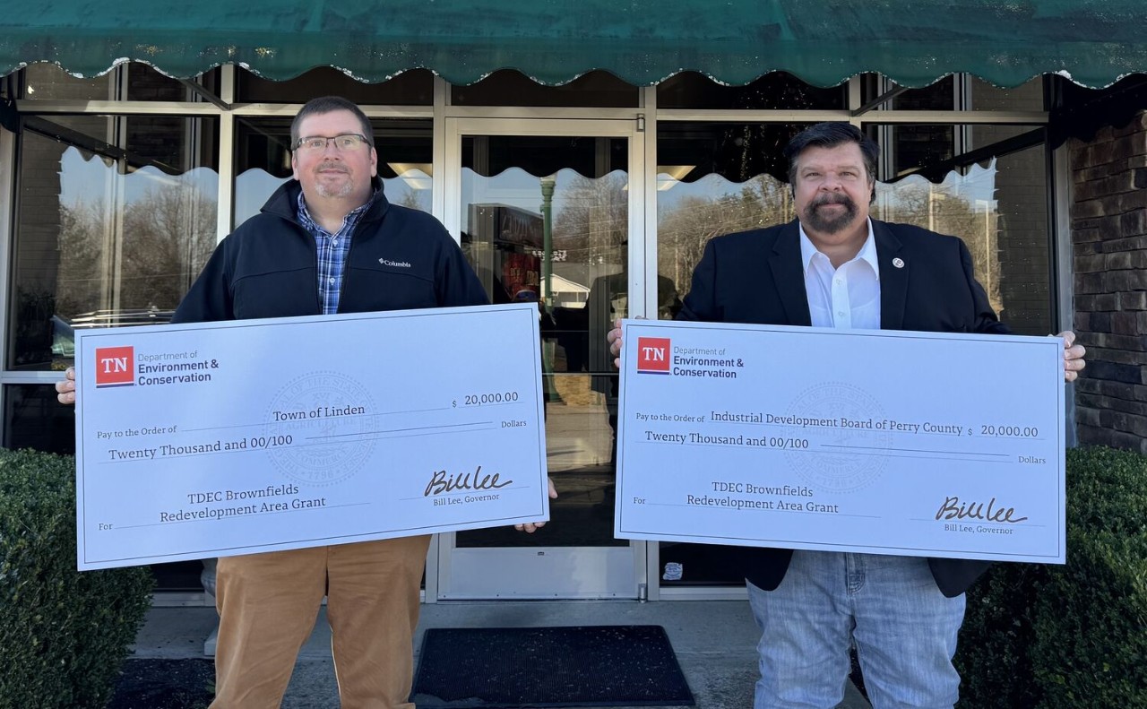 The Tennessee Department of Environment and Conservation (TDEC) recently presented checks for $20,000 each for Linden and Perry County for brownfield redevelopment. From left are Linden Mayor Wess Ward and Perry County Mayor John Carroll.