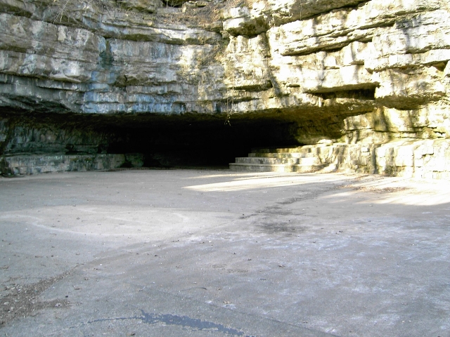 Rockwall entrance to Dunbar Cave in the afternoon
