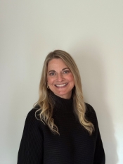 Photo of Melody Johnson from the Department of Financial Institutions