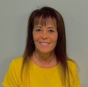 Photo of Tina Pennington from the Department of Environment and Conservation