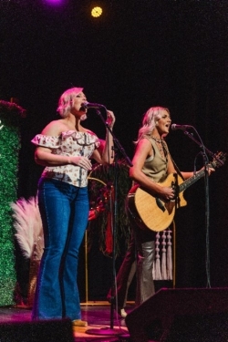 Country Duo Tigirlily Gold Country Duo Tigirlily Gold