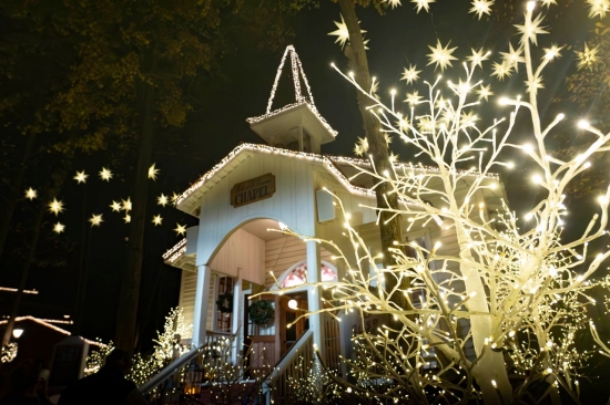 Smoky Mountain Christmas at Dollywood Smoky Mountain Christmas at Dollywood
