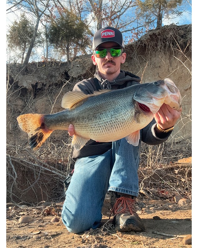 Andy Coyne, 21" Largemouth Bass, Tennessee River, 02-2026