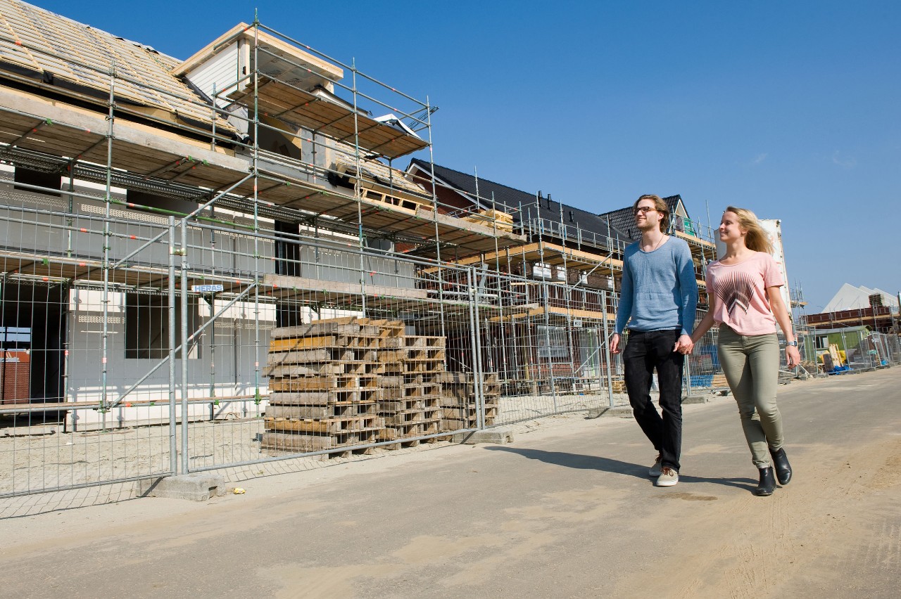 Bystander Safety Couple walking past construction site