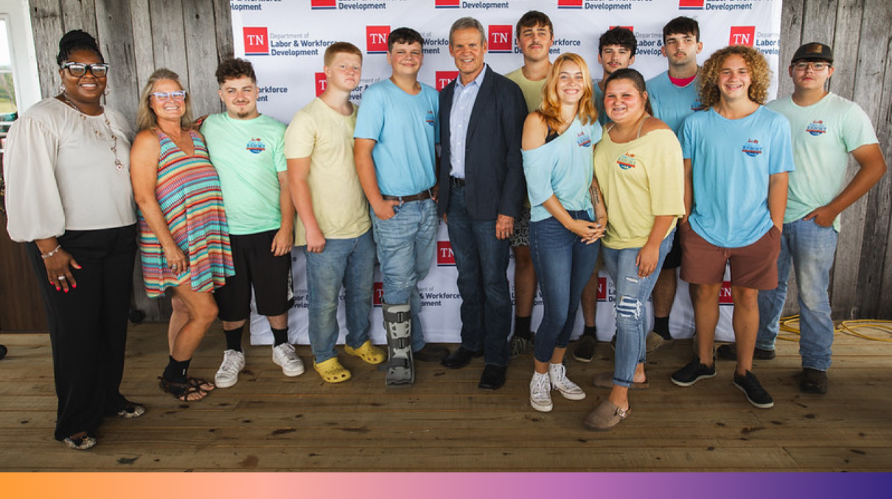 Gov. Bill Lee at Buffalo River Resort Gov. Bill Lee and Commissioner Deniece Thomas pose with a group of Youth Employment Program participants
